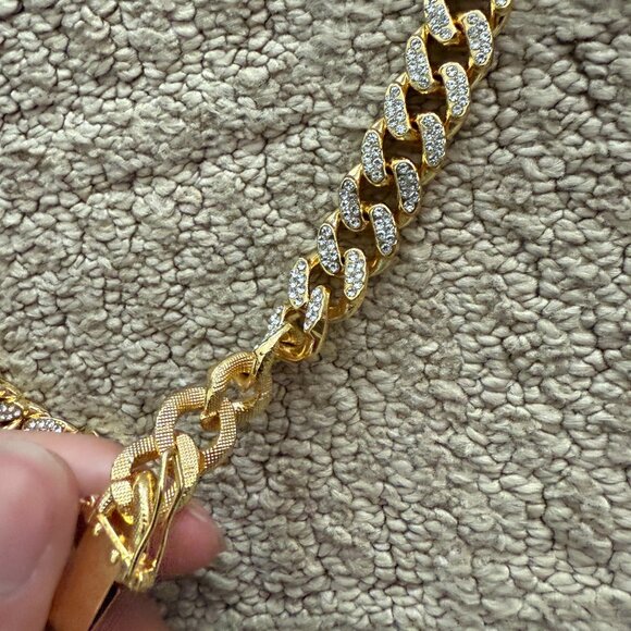 Gold and Silver Sparkly Chain! - Picture 2 of 5
